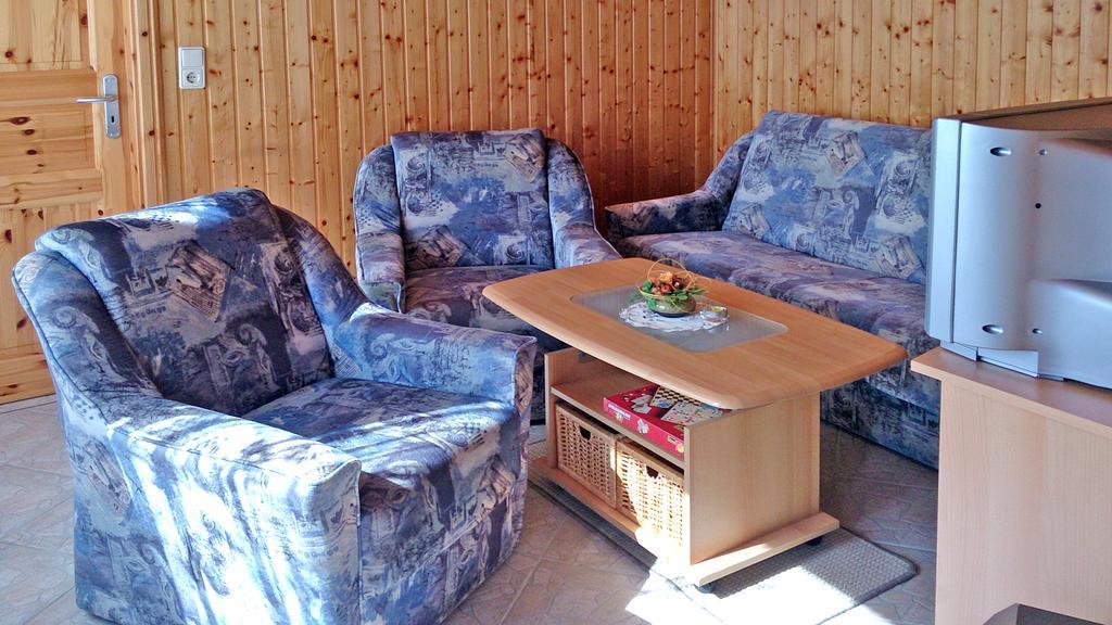 Bungalow Am Waldrand Barth Dış mekan fotoğraf